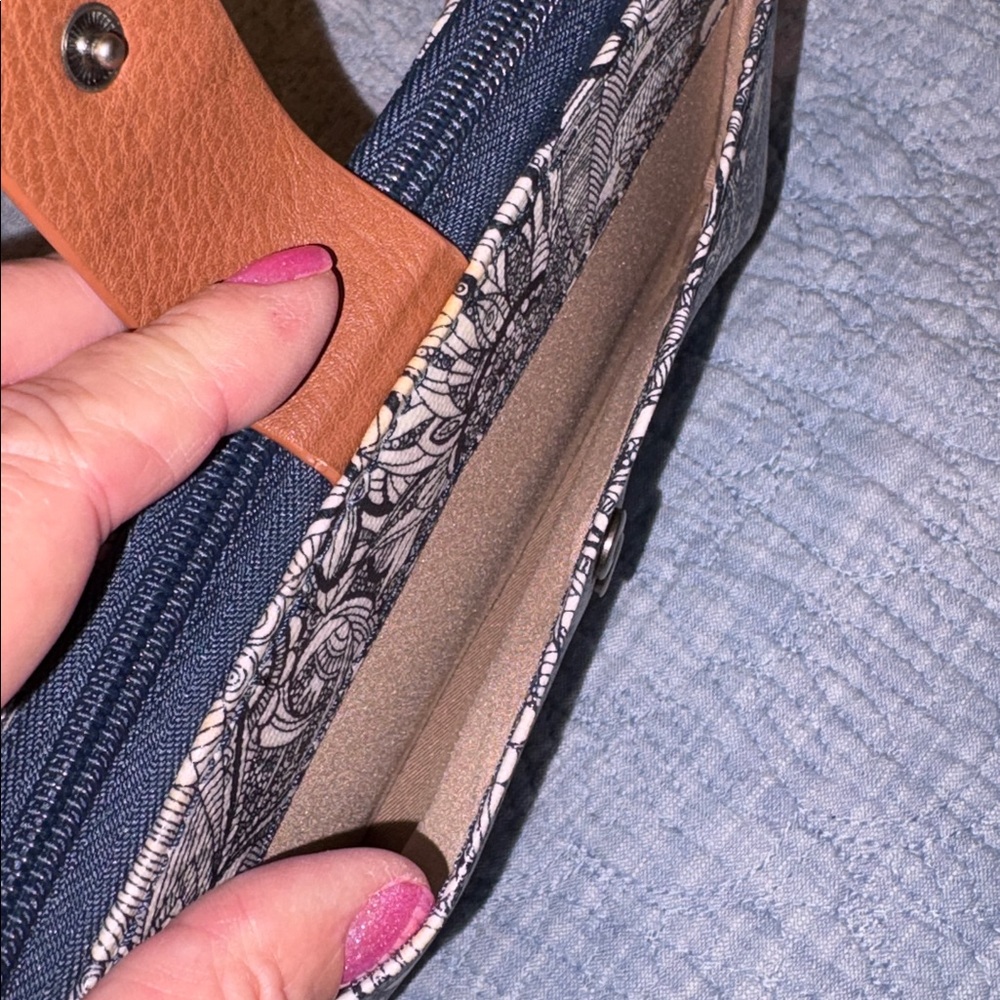 Sakroots Coated Canvas Smartphone Wristlet/Crossbody Bag - Picture 6 of 8